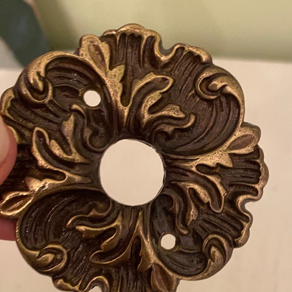 Antique Bronze NuTone Doorbell Cover in its original Box from the early 1900’s - Picture 6 of 11